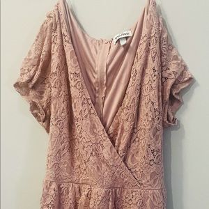 2xl Speechless deep V neckline laced dress! Super cute